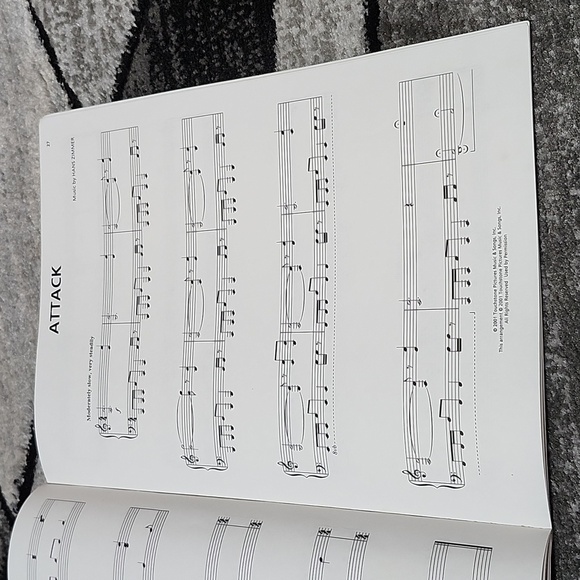 PEARL HARBOR MUSIC FROM MOTION PICTURES 2001 PIANO SOLO SONGBOOK COLORED PHOTOS - Picture 10 of 16